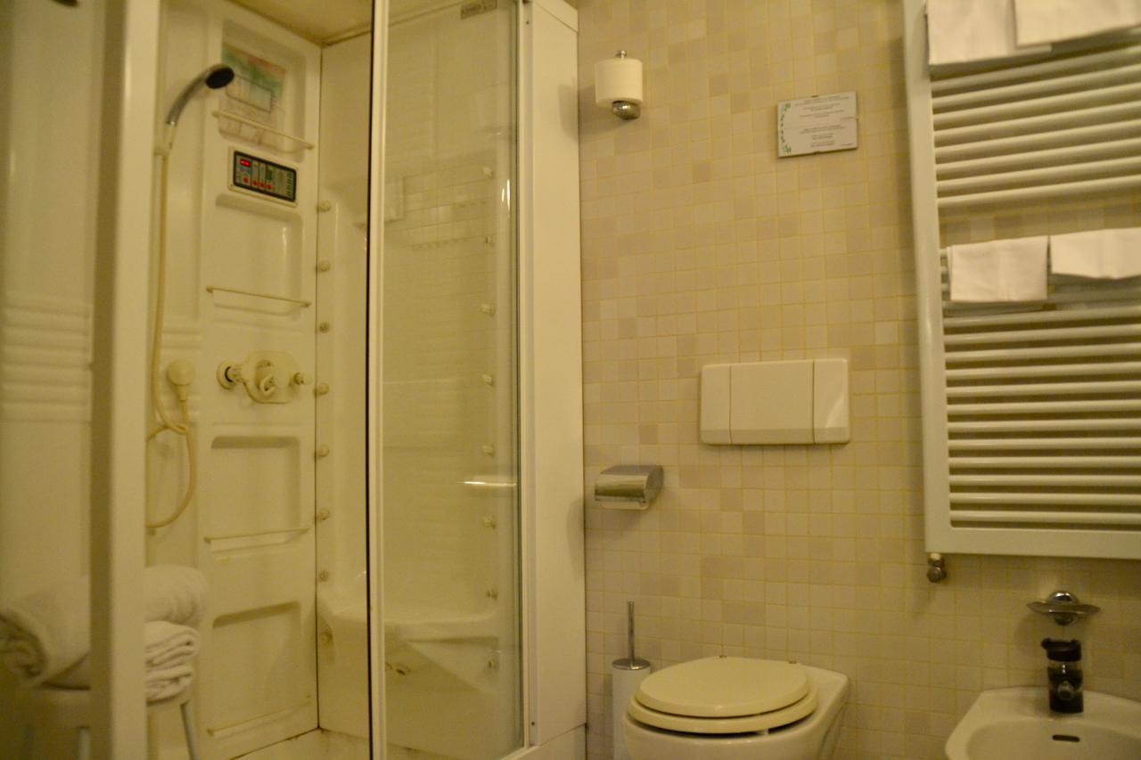 Hotel Italia 3*
