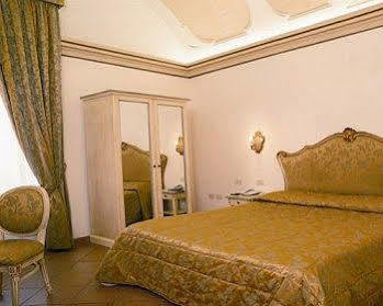 Italia 3* Foligno